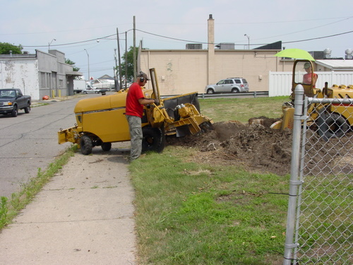 ./Gallery/2011 Bennet Lot Tree Removal/DSC06480.JPG